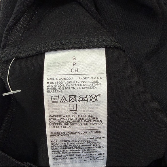 NWT Old Navy Maternity Full Panel Pixie Wide Leg Pants Size Small - Picture 10 of 10